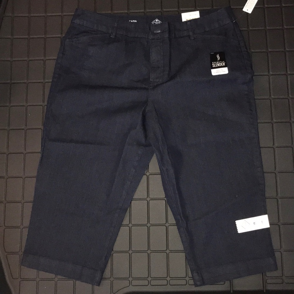St John’s Bay Capri jeans